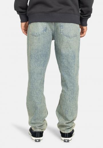Свободные джинсы