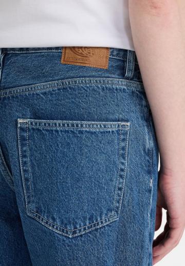 Прямые джинсы