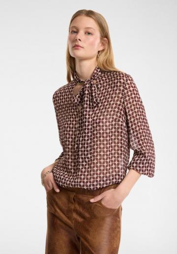 Атласная блузка