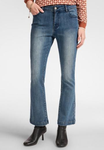 Короткие джинсы