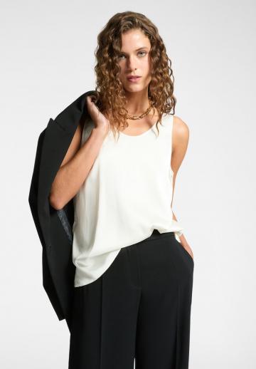 Блузка без рукавов