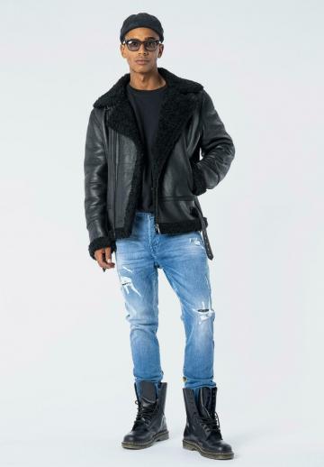 Узкие джинсы