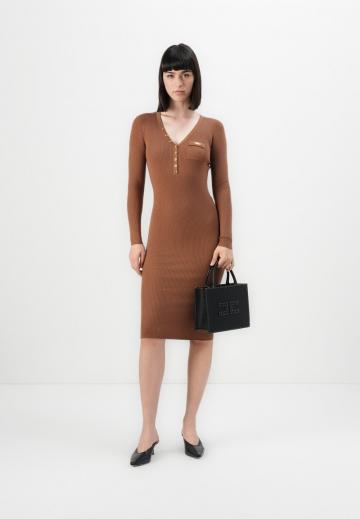 Вязаное платье