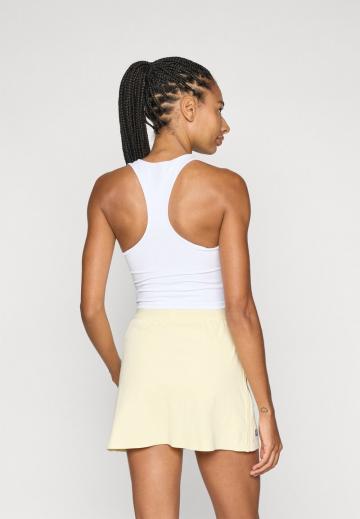 Спортивный топ