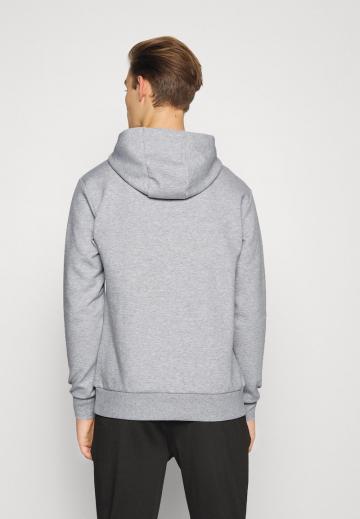 Спортивная кофта