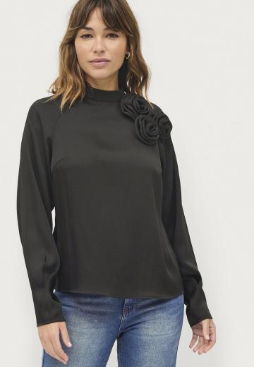 Атласная блузка