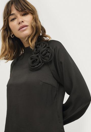 Атласная блузка