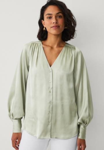 Атласная блузка