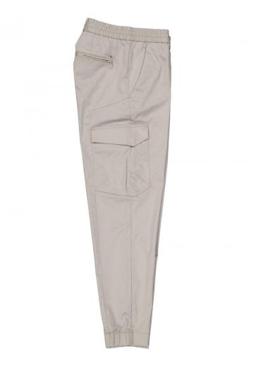 Брюки с накладными карманами