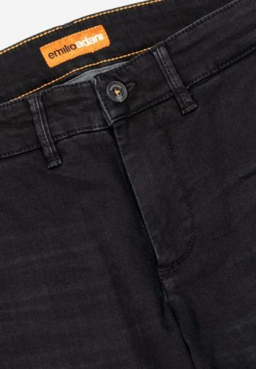 Узкие джинсы