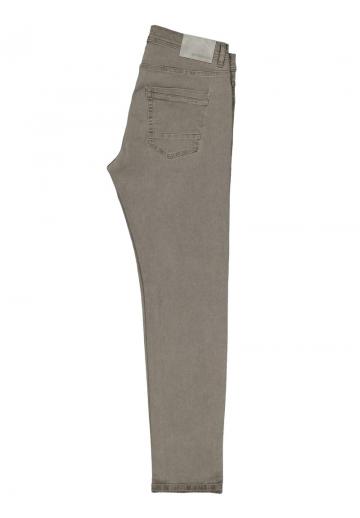 Узкие джинсы