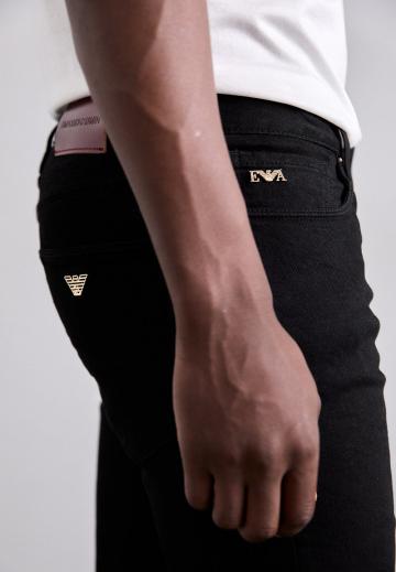 Узкие джинсы