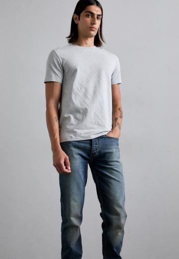 Узкие джинсы