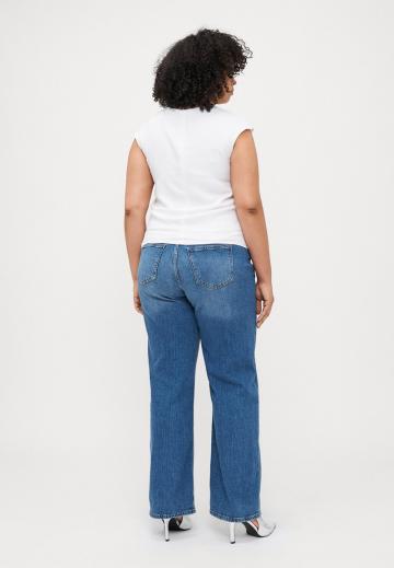 Блузка без рукавов