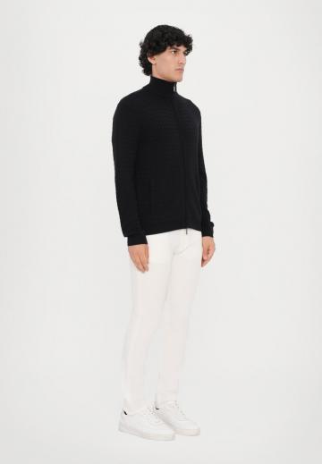 Вязаная кофта