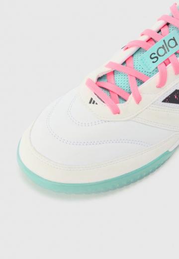 Футбольные бутсы