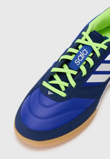 Футбольные бутсы