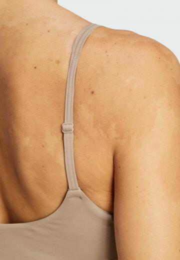 Спортивный топ