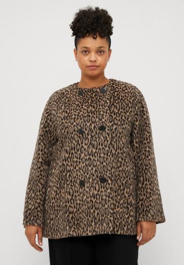 Короткое пальто