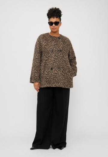 Короткое пальто