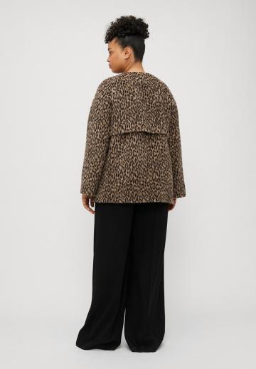 Короткое пальто