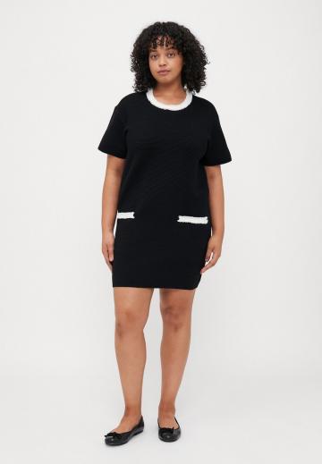 Вязаное платье