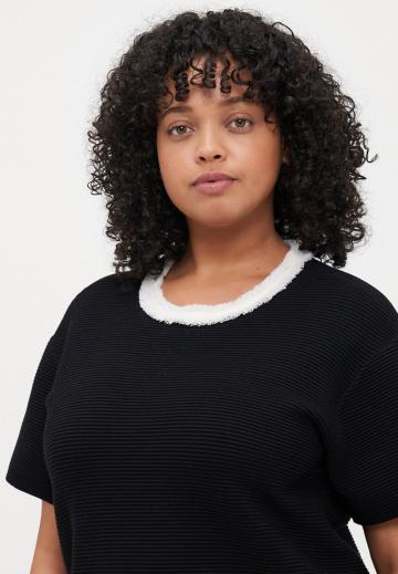 Вязаное платье