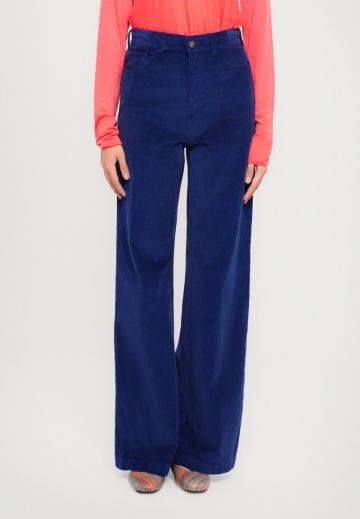 Джинсы бойфренда