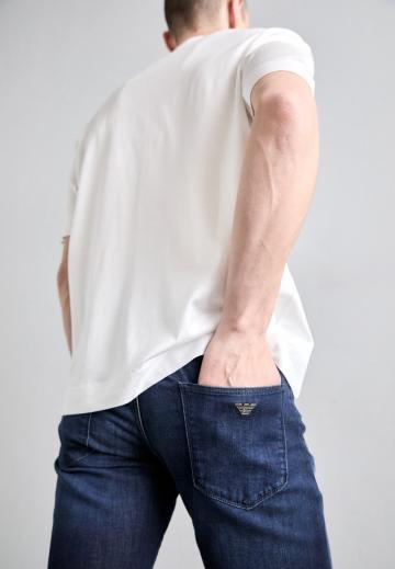 Прямые джинсы