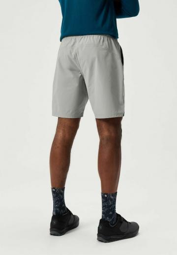 Спортивныве шорты