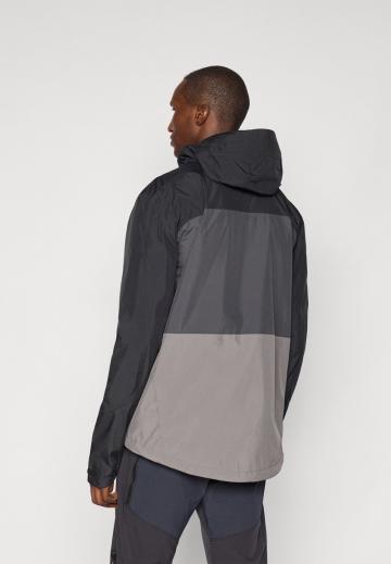 Спортивная куртка