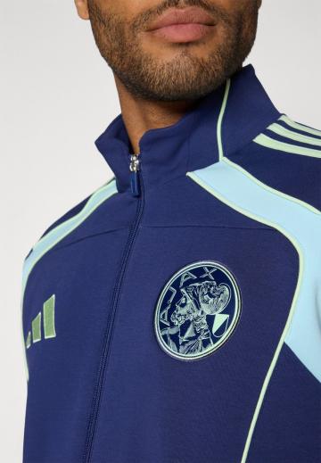 Спортивная кофта