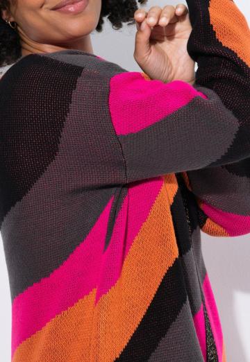 Жаккардовая вязаная кофта