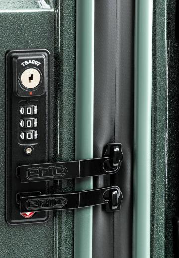 Набор чемоданов