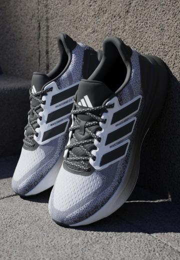 Беговые кроссовки