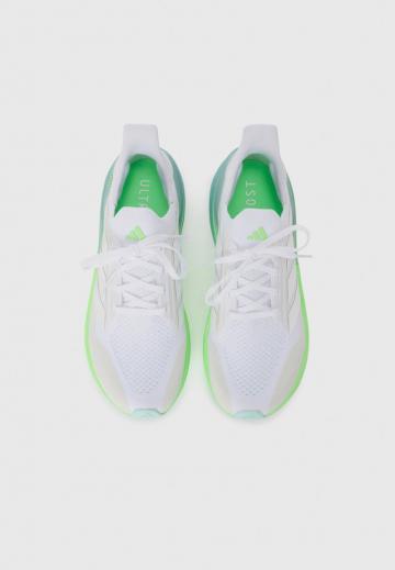 Беговые кроссовки