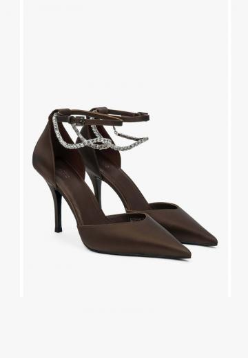 Туфли на высоком каблуке