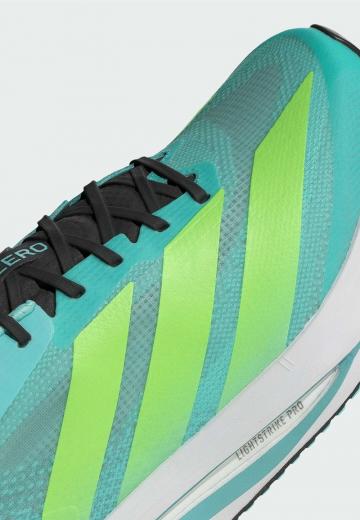 Походные кроссовки