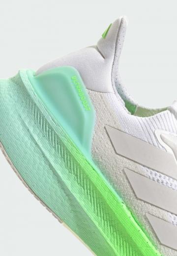 Беговые кроссовки