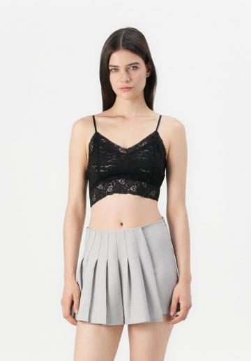 Топ на бретельках