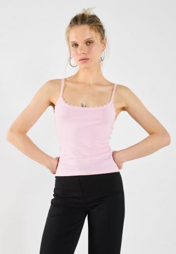 Топ на бретельках