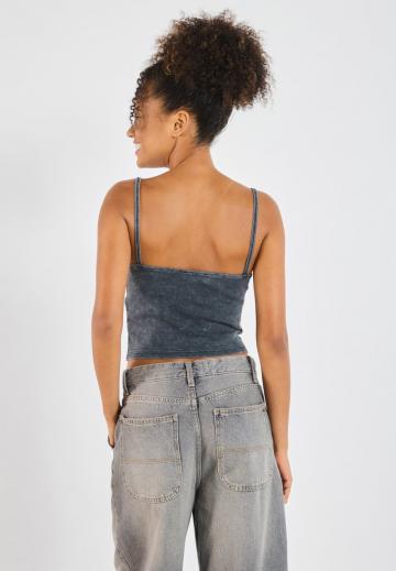 Топ на бретельках