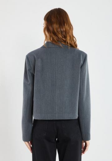 Блейзер с накладными карманами