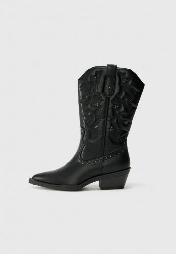 Ковбойские сапоги