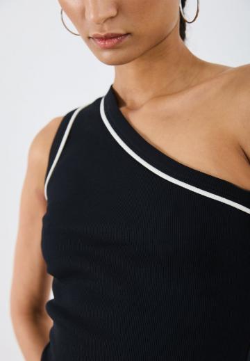 Платье футляр