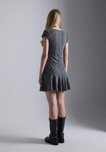 Короткое платье