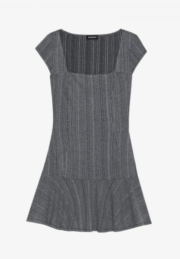 Короткое платье