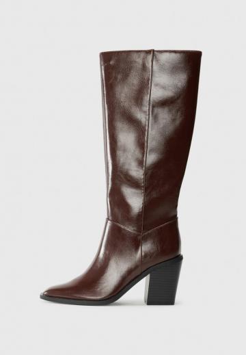 Высокие сапоги