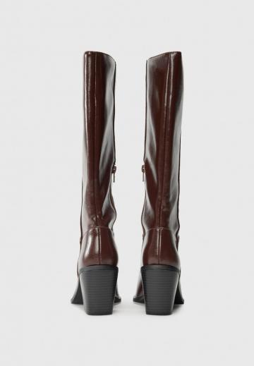 Высокие сапоги