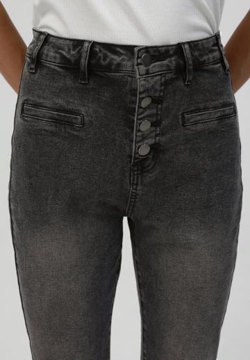 Узкие джинсы